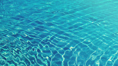 Aqua in cosmetica: wat doet water op de ingrediëntenlijst?