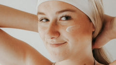 ​Heeft SPF in dagcrème eigenlijk wel zin vergeleken met losse zonnebrand?
