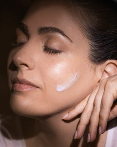 Beevine Elixir Intense Recovery Lift Night Cream Apivita