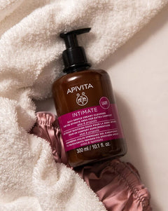 Intimate Gentle Foam Cleanser Lady Apivita
